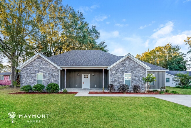 Building Photo - 130 Lewis Rd