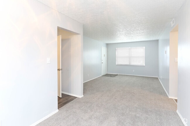 2BR, 1BA - 825 SF - Living Room - The Kensington of Louisville