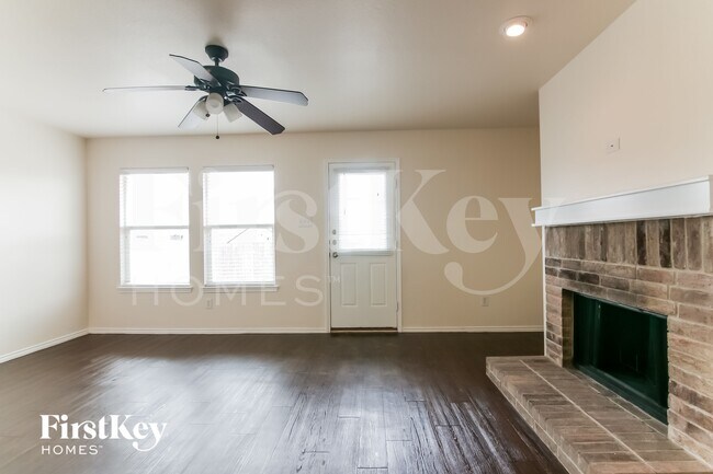 Foto del edificio - 1305 Haley Ln