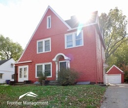 Building Photo - 1821 Anderson Ave