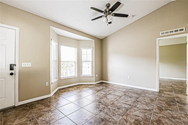 Building Photo - 822 Del Prado Dr