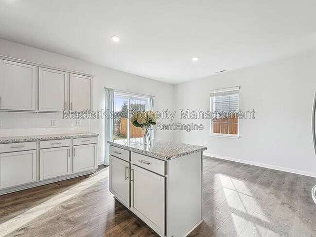 Foto del edificio - 633 Birchhead Dr