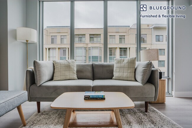 Building Photo - 4850 Rugby Ave