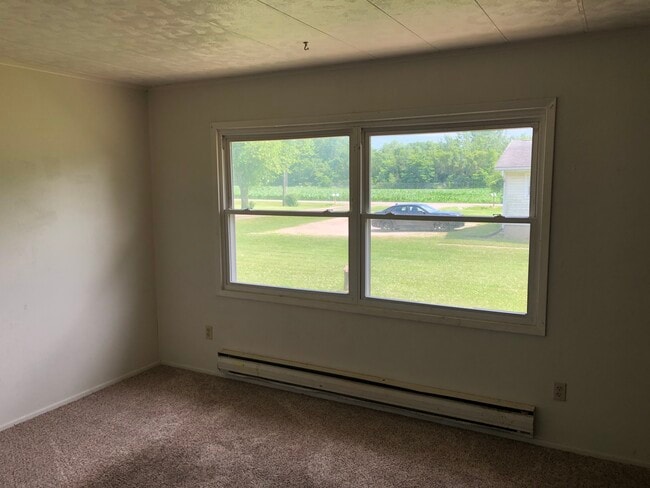Building Photo - 146-148 Fauber Ln