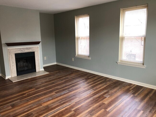 Living / Dining room - 1443 A St NE