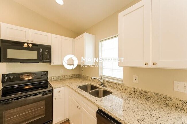 Foto del edificio - 3 Bedroom Pet-Friendly Home in Lehigh Acres, FL with Main Street Renewal