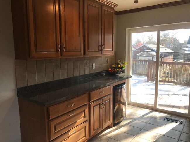 Building Photo - Wonderful Home in South Hampton