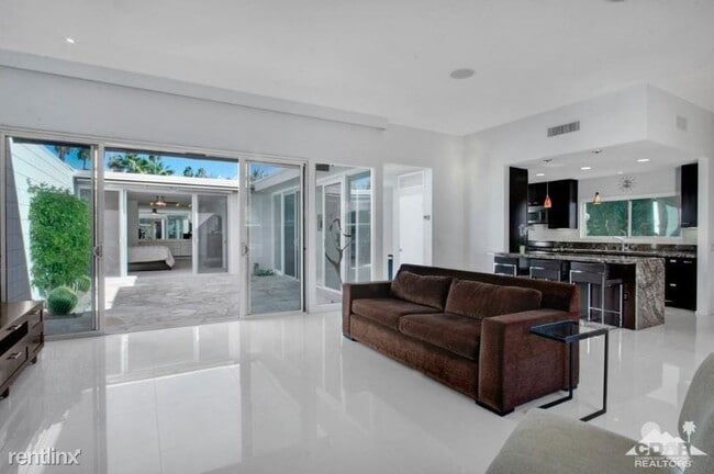 Building Photo - 2 br, 2 bath Condo - 1997 S Camino Real
