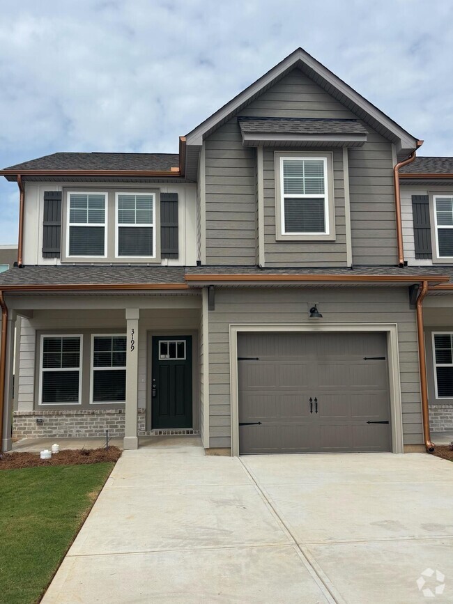 Building Photo - 3199 Venetian Dr
