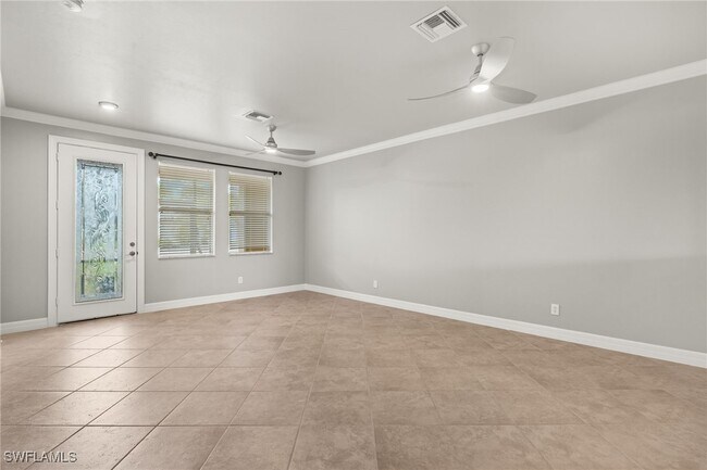 Building Photo - 8021 Allamanda Ct