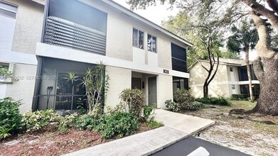 Building Photo - 303 Gardens Dr