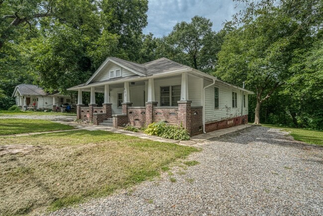 Building Photo - 603 Glenn St