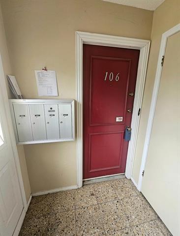 Foto del edificio - 5825 Birchbrook Dr