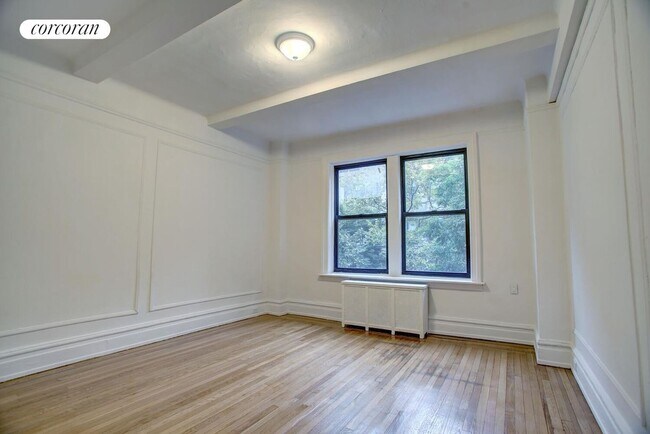 Building Photo - 315 W 102nd St