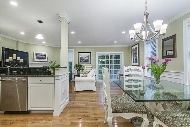 Foto del edificio - 6 Robinson Rd