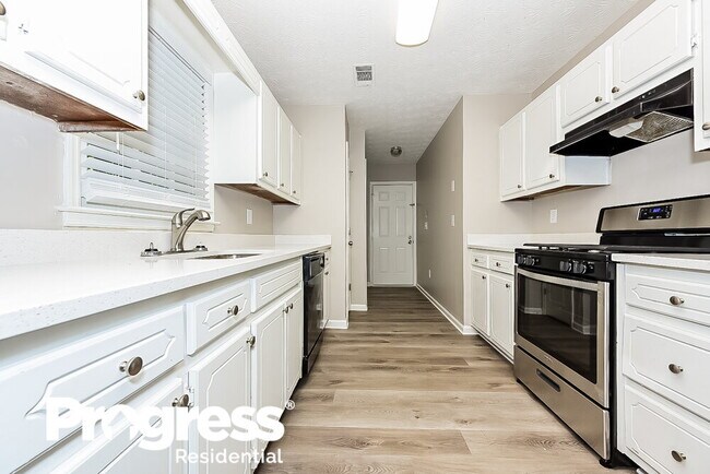 Building Photo - 209 Summerfield Ln