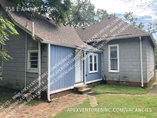 Building Photo - 758 E Argyle Ave