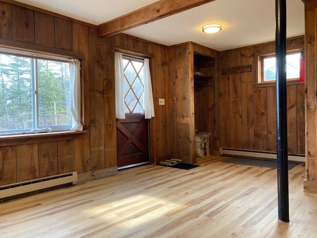 Building Photo - 13 Winhall Hollow Rd