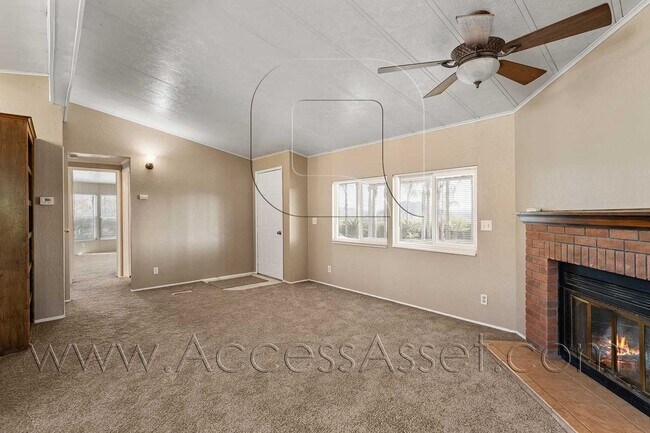 Foto del edificio - Beautiful Hilltop Serenity 3 Bed/2 Bath Ge...