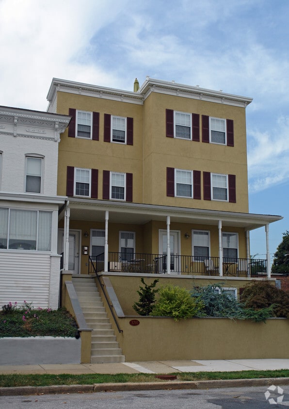 Building Photo - Hampden Hill