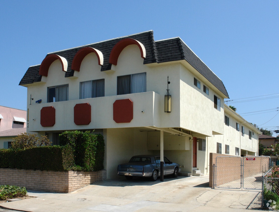 Building Photo - 3826 Prospect Ave