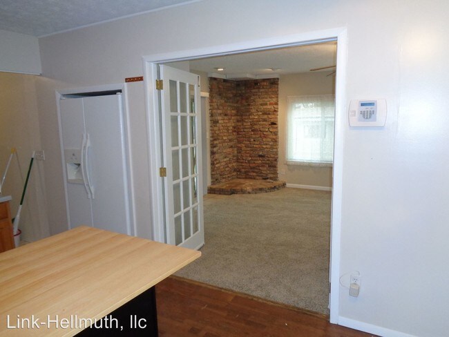 Building Photo - 3262 Eastham St