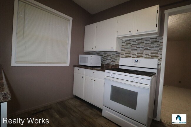 Building Photo - 3 br, 1 bath House - 719 E Eldora Lane