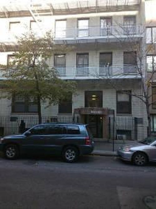 Foto del edificio - 321 E 69th St