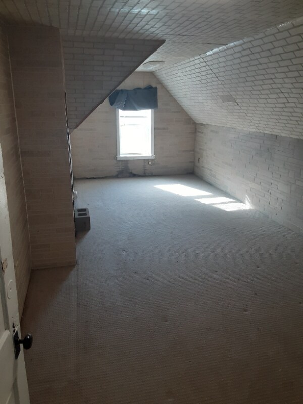 Building Photo - 218 W Ashley St