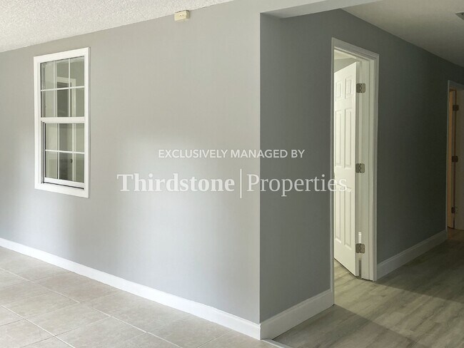 Building Photo - 2965 ARMSTRONG ST, JACKSONVILLE, FL 32218