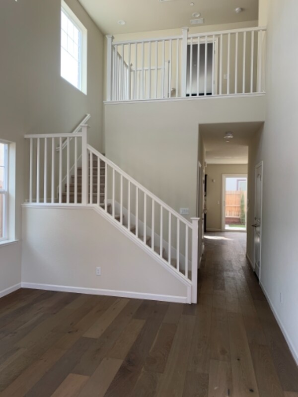 Foto del edificio - 3100 Vintage Dr