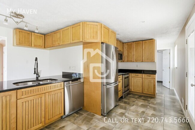 Foto del edificio - 2567 S Stuart St