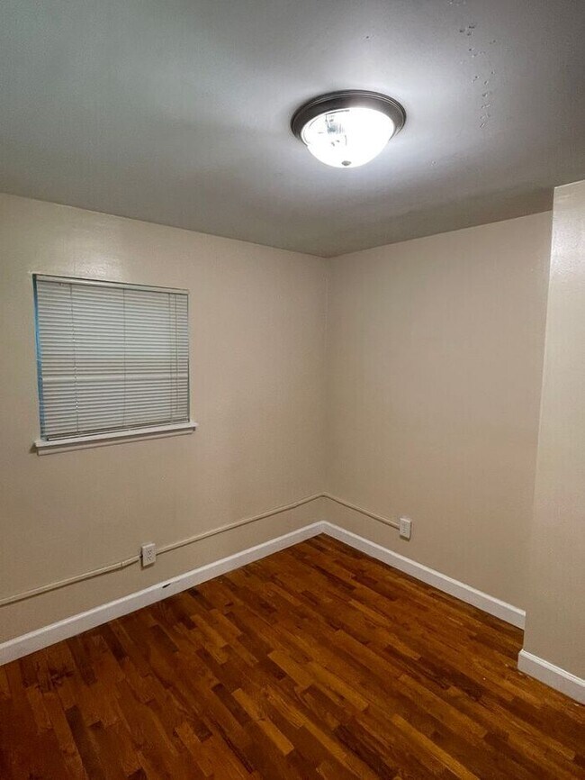 Foto del edificio - 2223 Humphrey St