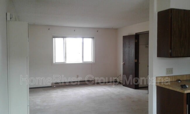 Building Photo - 2308 Hillview Ct