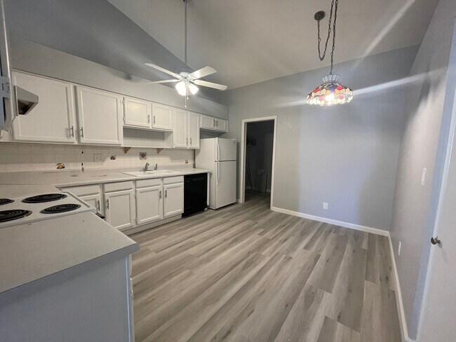 Foto del edificio - 5136 E Evergreen St