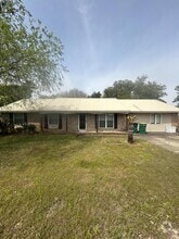 Building Photo - 307 Spring Ln