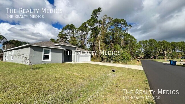 Foto del edificio - 182 Hillock Ave NW