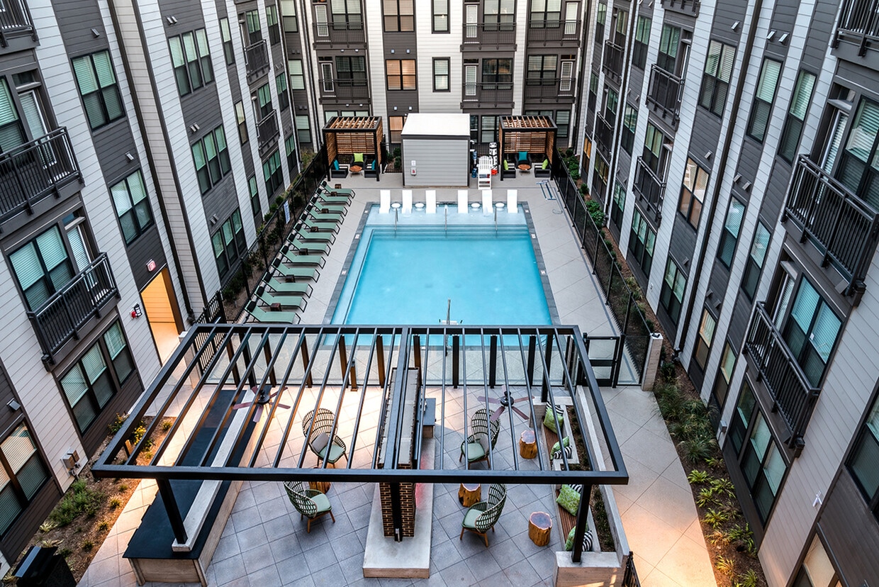 The Point at Ridgeline 13280 Woodland Park Rd Herndon, VA