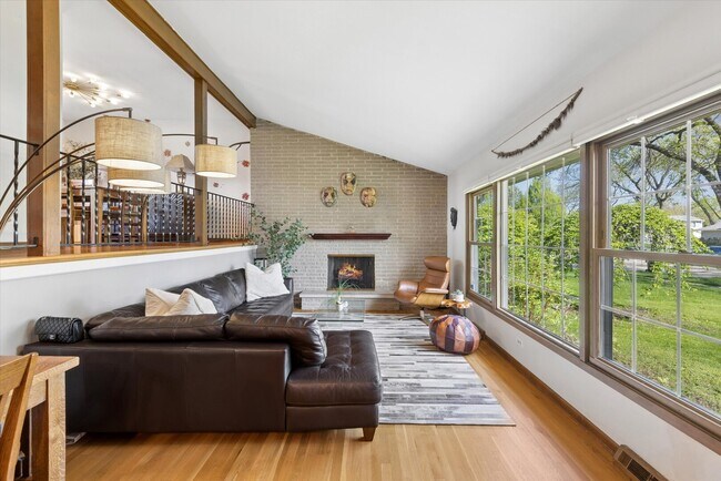 Building Photo - 4 E Noyes St