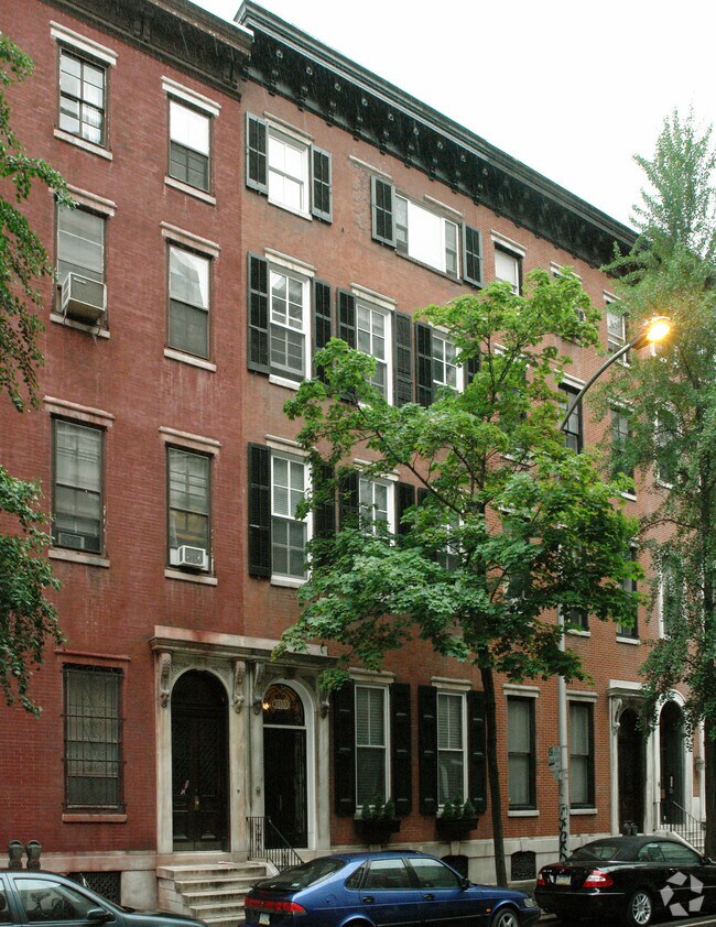 1810 Spruce Street Apartments Philadelphia, PA