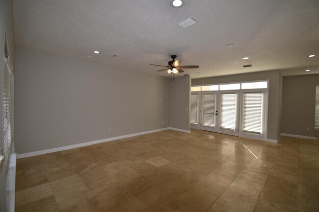 Foto del edificio - 312 Willow Way