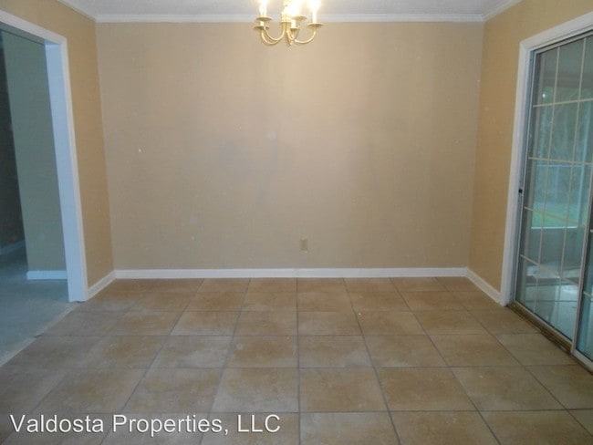 Building Photo - 3 br, 2 bath House - 945 Lakeside Drive