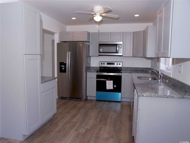 Building Photo - 33 Mayfield Dr