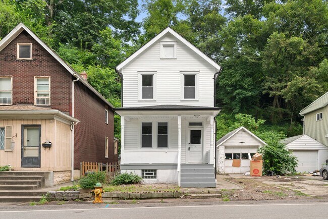 Foto del edificio - MOVE IN SPECIAL! SCORE HALF OFF 1ST MONTH'...