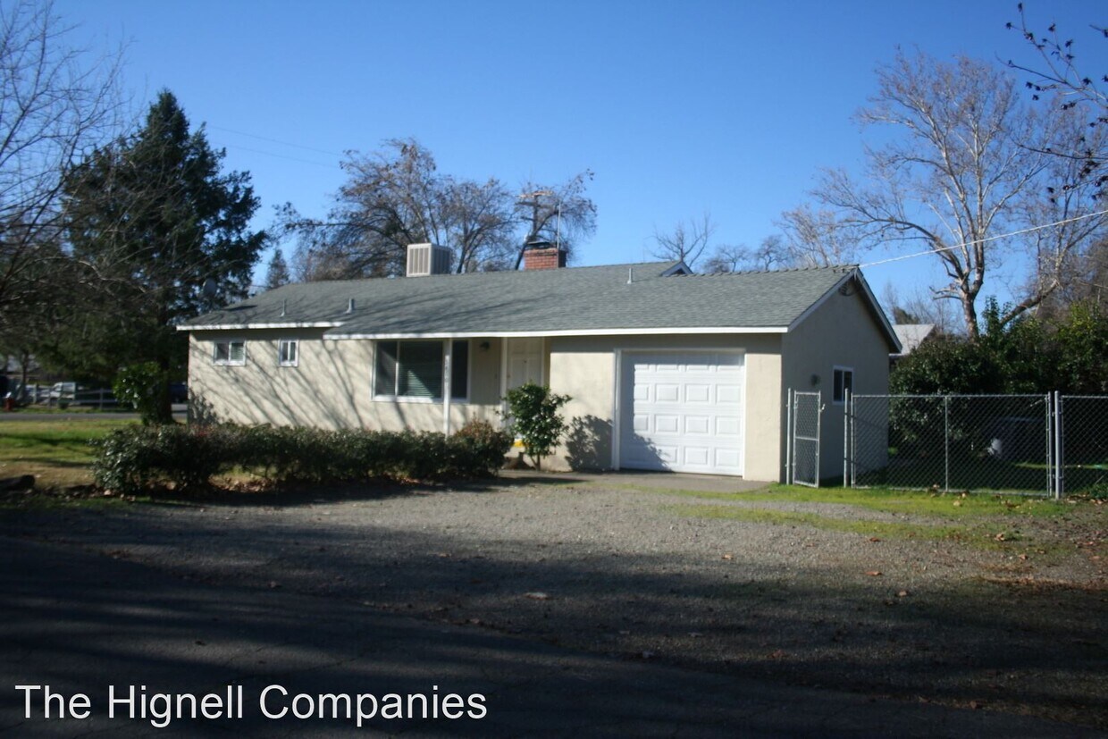 3 br, 1 bath House 5460 Elm St House Rental in Redding, CA