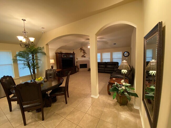 Foto del edificio - 28251 Chalet Park Dr