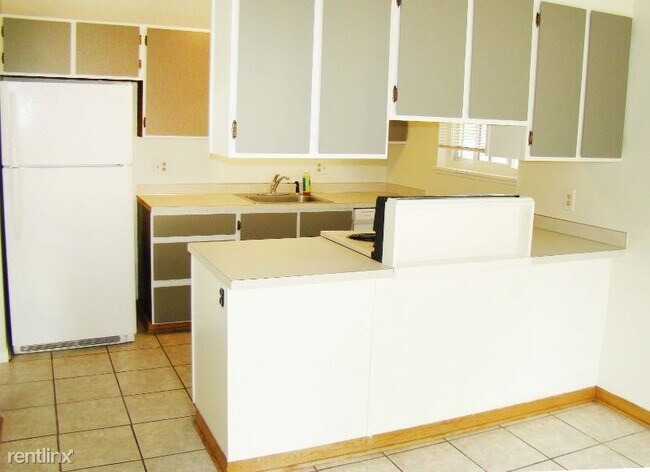 Foto del edificio - 4 br, 2 bath House - 3512 Camelot Dr
