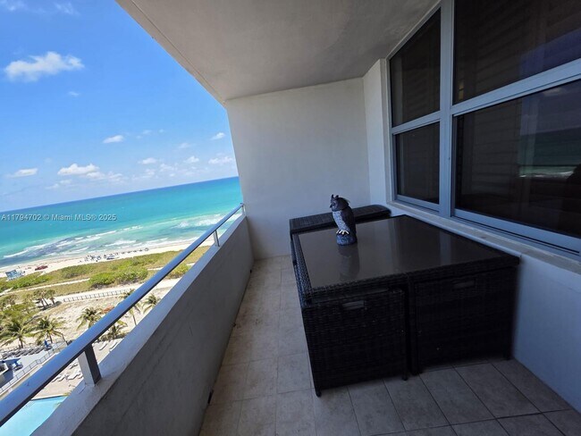 Foto del edificio - 9225 Collins Ave
