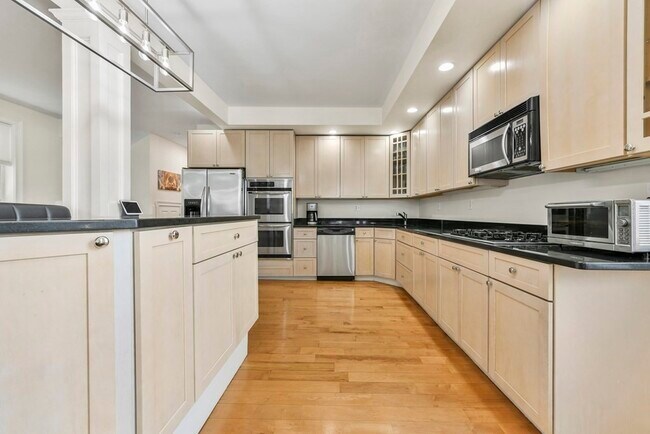 Foto del edificio - 714 E 4th St