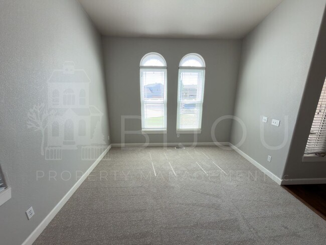 Building Photo - 6733 Summer Grace St